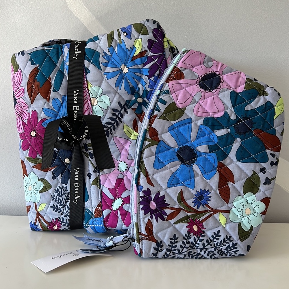 Vera Bradley Travel Duffel Bag and cosmetic set Bundle Bengal Lily - Picture 6 of 8